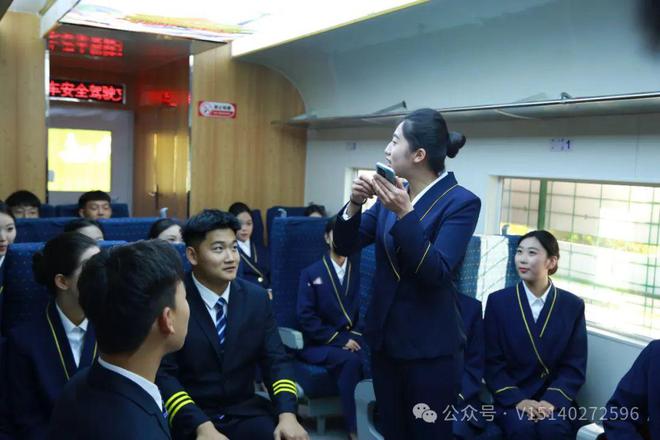 看！四大宝藏专业毕业即逆袭J9九游会初中毕业女生必(图14)
