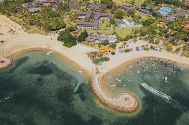 岛度假村一价全包冲浪潜水畅享海岛假期j9国际站印尼Club Med巴厘(图2) 岛度假村一价全包冲浪潜水畅享海岛假期j9国际站印尼Club Med巴厘(图2)