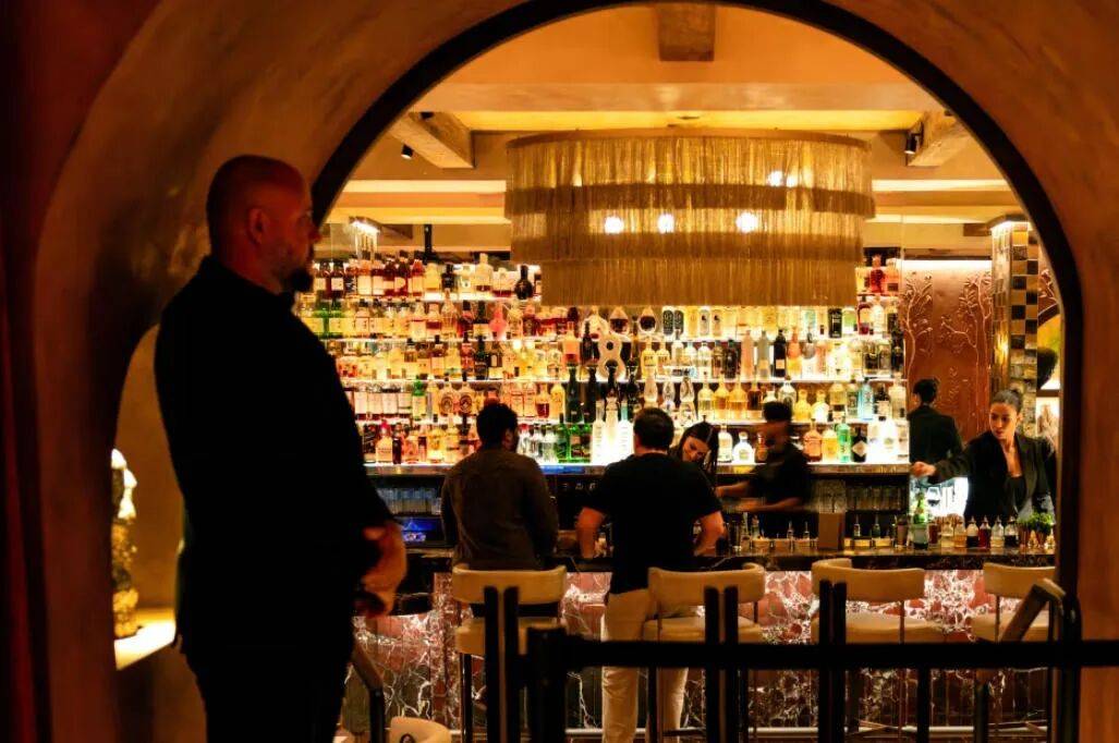 通道+会员简直能一辈子不跟普通人打交道了j9平台美国富豪的VIP世界!各种VIP(图3) 通道+会员简直能一辈子不跟普通人打交道了j9平台美国富豪的VIP世界!各种VIP(图3)