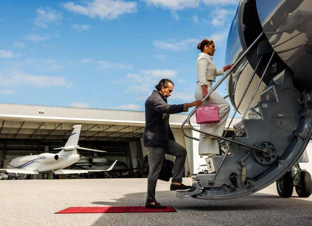 通道+会员简直能一辈子不跟普通人打交道了j9平台美国富豪的VIP世界!各种VIP(图9) 通道+会员简直能一辈子不跟普通人打交道了j9平台美国富豪的VIP世界!各种VIP(图9)