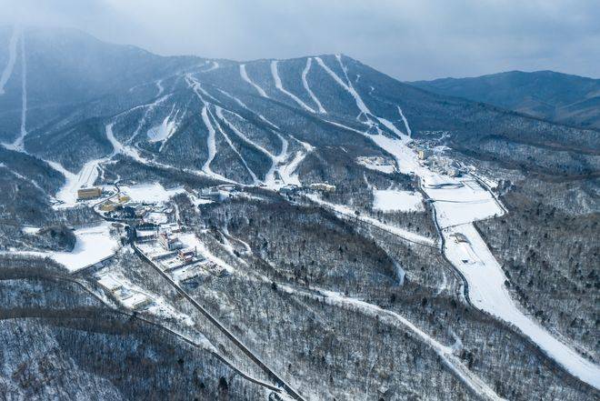 攻略中央大街+冰雪大世界+雪乡费用九游会哈尔滨报团游6天5晚深度游